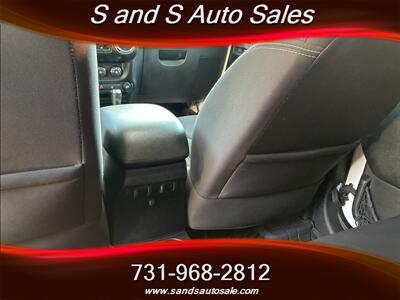 2015 Jeep Wrangler Unlimited Sahara   - Photo 10 - Lexington, TN 38351