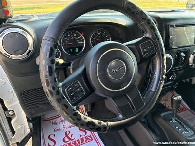 2015 Jeep Wrangler Unlimited Sahara   - Photo 5 - Lexington, TN 38351