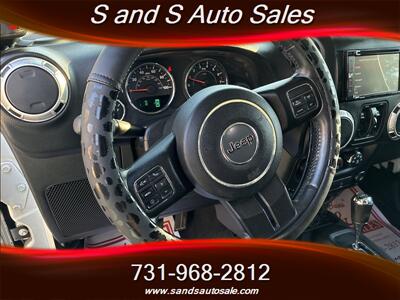 2015 Jeep Wrangler Unlimited Sahara   - Photo 5 - Lexington, TN 38351