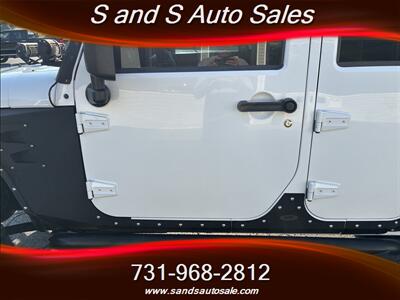 2015 Jeep Wrangler Unlimited Sahara   - Photo 38 - Lexington, TN 38351