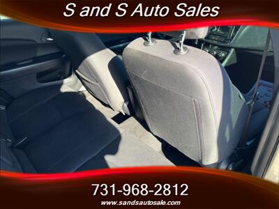 2014 Chrysler 200 LX   - Photo 17 - Lexington, TN 38351