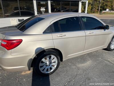 2014 Chrysler 200 LX   - Photo 15 - Lexington, TN 38351