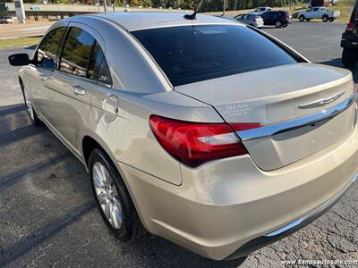 2014 Chrysler 200 LX   - Photo 11 - Lexington, TN 38351