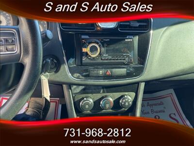 2014 Chrysler 200 LX   - Photo 38 - Lexington, TN 38351