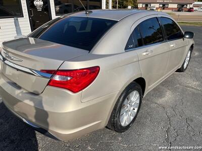 2014 Chrysler 200 LX   - Photo 14 - Lexington, TN 38351