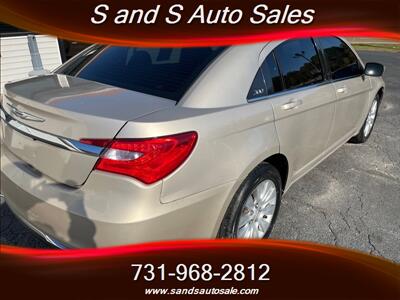 2014 Chrysler 200 LX   - Photo 14 - Lexington, TN 38351