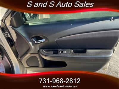 2014 Chrysler 200 LX   - Photo 23 - Lexington, TN 38351