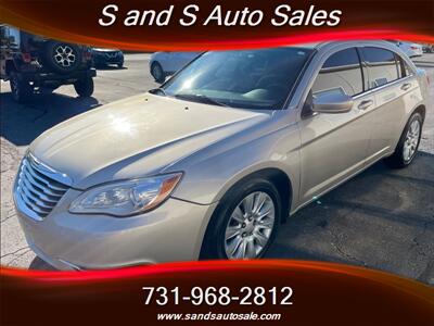 2014 Chrysler 200 LX   - Photo 1 - Lexington, TN 38351