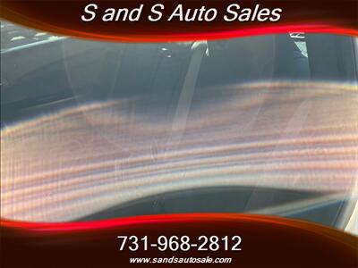 2014 Chrysler 200 LX   - Photo 9 - Lexington, TN 38351