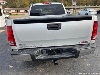 2013 GMC Sierra 1500 SLE   - Photo 10 - Lexington, TN 38351