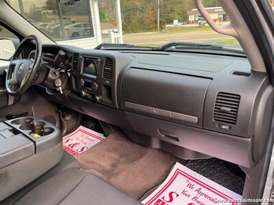 2013 GMC Sierra 1500 SLE   - Photo 14 - Lexington, TN 38351