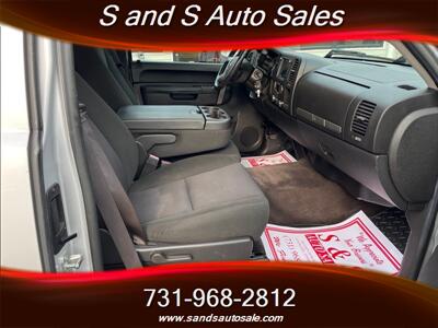 2013 GMC Sierra 1500 SLE   - Photo 13 - Lexington, TN 38351