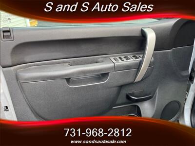 2013 GMC Sierra 1500 SLE   - Photo 6 - Lexington, TN 38351