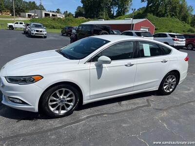 2017 Ford Fusion SE   - Photo 2 - Lexington, TN 38351