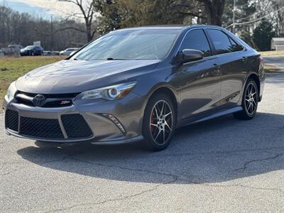 2016 Toyota Camry SE   - Photo 3 - Loganville, GA 30052