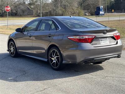 2016 Toyota Camry SE   - Photo 4 - Loganville, GA 30052