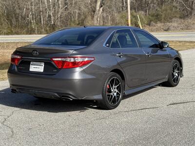 2016 Toyota Camry SE   - Photo 6 - Loganville, GA 30052