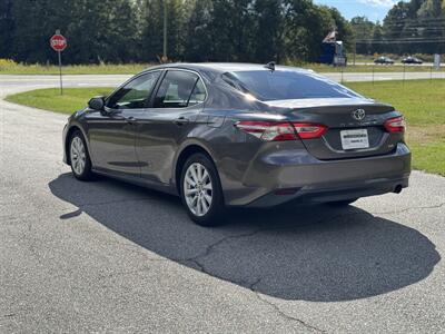 2019 Toyota Camry LE   - Photo 4 - Loganville, GA 30052