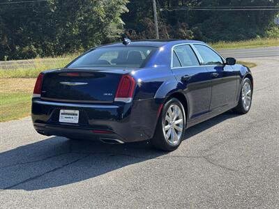 2016 Chrysler 300 Limited   - Photo 4 - Loganville, GA 30052