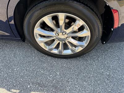 2016 Chrysler 300 Limited   - Photo 20 - Loganville, GA 30052