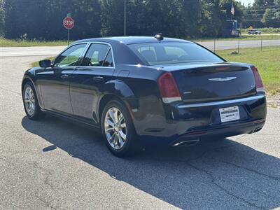 2016 Chrysler 300 Limited   - Photo 6 - Loganville, GA 30052