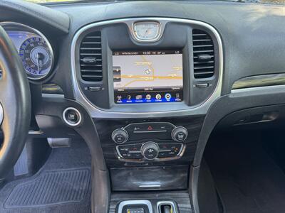2016 Chrysler 300 Limited   - Photo 14 - Loganville, GA 30052