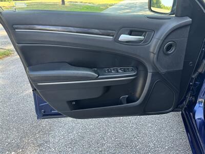2016 Chrysler 300 Limited   - Photo 8 - Loganville, GA 30052