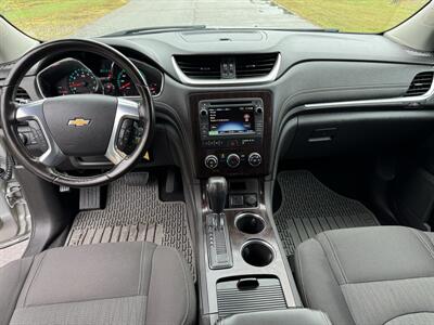 2017 Chevrolet Traverse LT - Photo 11 - Loganville, GA 30052