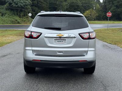 2017 Chevrolet Traverse LT - Photo 5 - Loganville, GA 30052