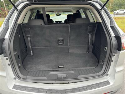 2017 Chevrolet Traverse LT - Photo 18 - Loganville, GA 30052
