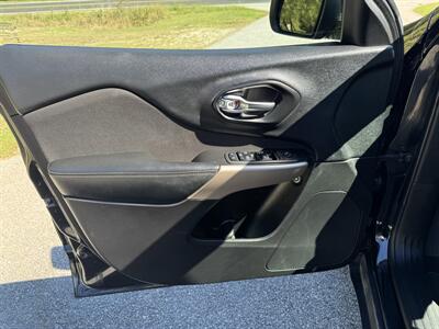 2018 Jeep Cherokee Latitude   - Photo 8 - Loganville, GA 30052