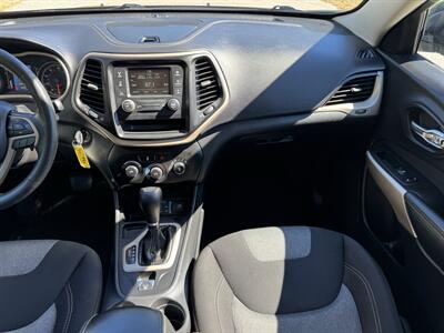 2018 Jeep Cherokee Latitude   - Photo 13 - Loganville, GA 30052