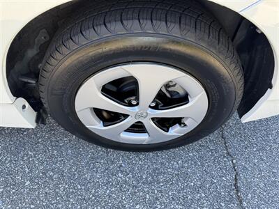 2015 Toyota Prius Two   - Photo 19 - Loganville, GA 30052