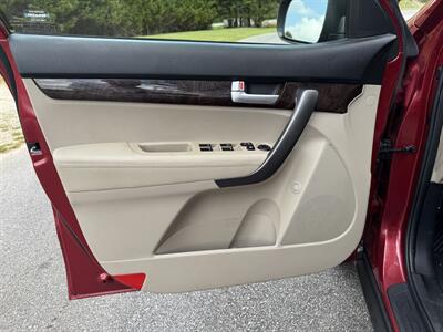 2015 Kia Sorento LX   - Photo 8 - Loganville, GA 30052