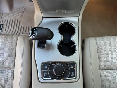 2014 Jeep Grand Cherokee Overland   - Photo 14 - Loganville, GA 30052