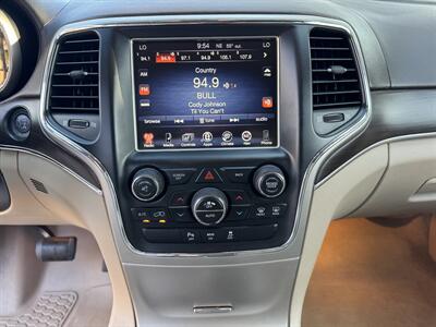 2014 Jeep Grand Cherokee Overland   - Photo 13 - Loganville, GA 30052