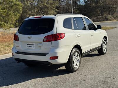2009 Hyundai SANTA FE GLS - Photo 6 - Loganville, GA 30052