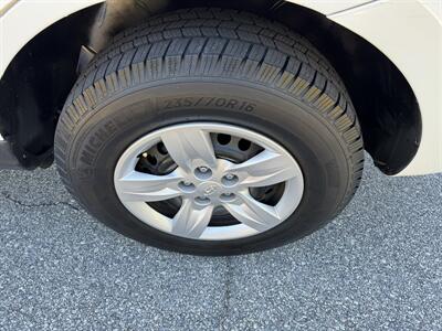 2009 Hyundai SANTA FE GLS - Photo 19 - Loganville, GA 30052