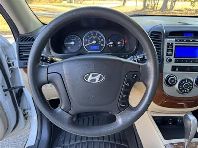 2009 Hyundai SANTA FE GLS - Photo 9 - Loganville, GA 30052