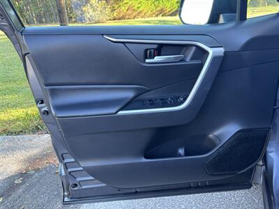 2022 Toyota RAV4 XLE - Photo 8 - Loganville, GA 30052