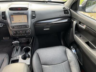 2014 Kia Sorento SX   - Photo 16 - Loganville, GA 30052
