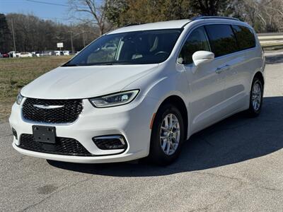 2021 Chrysler Pacifica Touring L   - Photo 1 - Loganville, GA 30052