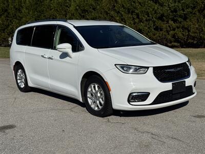 2021 Chrysler Pacifica Touring L   - Photo 3 - Loganville, GA 30052