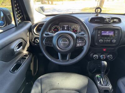 2017 Jeep Renegade Sport   - Photo 11 - Loganville, GA 30052