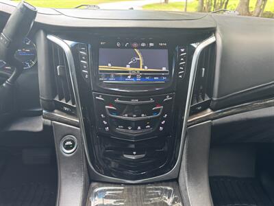 2019 Cadillac Escalade ESV Platinum   - Photo 14 - Loganville, GA 30052