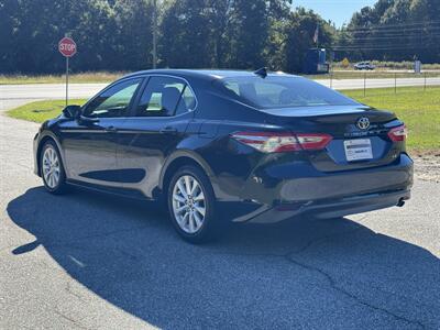 2020 Toyota Camry LE   - Photo 4 - Loganville, GA 30052