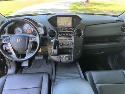 2015 Honda Pilot Touring   - Photo 11 - Loganville, GA 30052