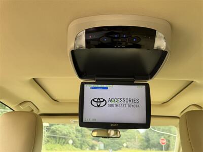 2015 Toyota Highlander XLE   - Photo 16 - Loganville, GA 30052