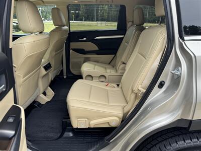 2015 Toyota Highlander XLE   - Photo 18 - Loganville, GA 30052