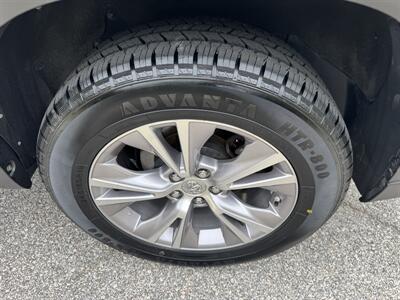 2015 Toyota Highlander XLE   - Photo 21 - Loganville, GA 30052